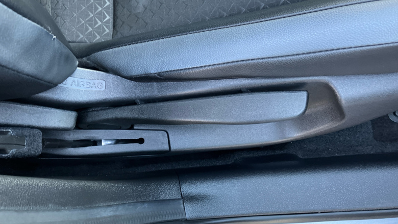 Nissan Juke 1.0 DiG-T 114 N-Connecta 5dr Petrol Hatchback